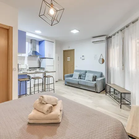 Apartament Centre & Parking *